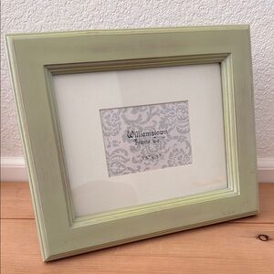 NWOT 10”x12” heavy pale green rustic look desk frame w/mat for 3.5”x5” photo